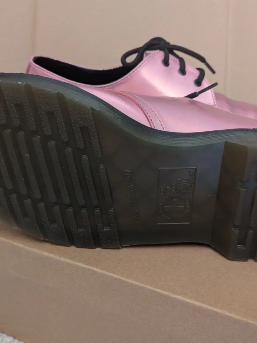 Dr. Martens Mens Shoes Flashy Metallic Pink  Size 9.5